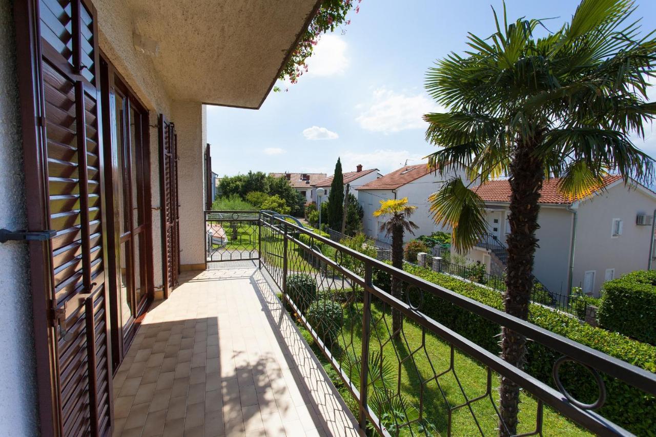 Apartments Nedeljka Malinska Exterior foto